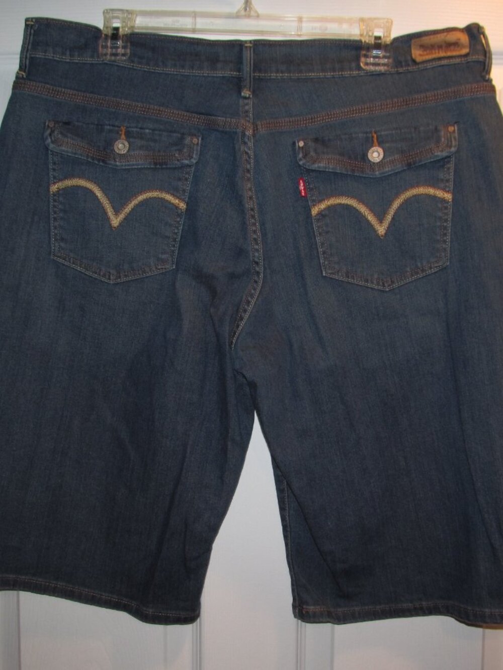 Levi Strauss Co. Women's Bermuda Shorts Size 16 Dark Wash Summer Clothing - Picture 2 of 4